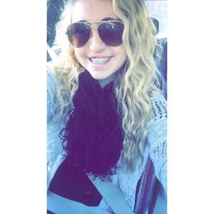 Meet your Posher, Alyssa