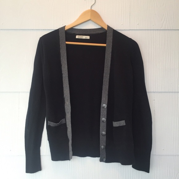 Old Navy Sweaters - Old Navy boyfriend cardigan