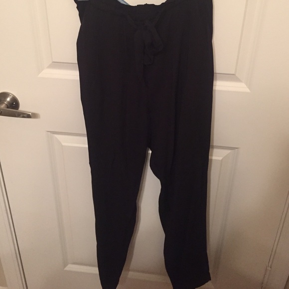 Black Pants‼️CLOSET CLEAN OUT‼️TAKING OFFERS‼️