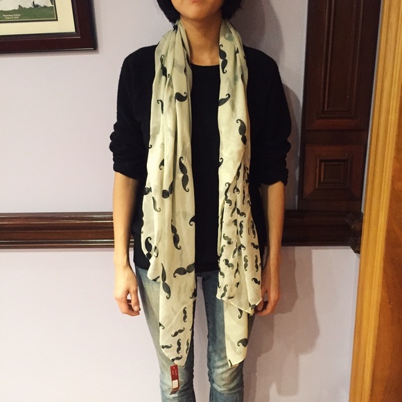 Mustache scarf - Picture 2 of 3