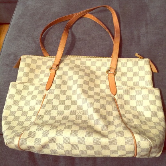 Louis Vuitton Totally MM in Dameir Azur