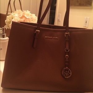 Only used once-Michael Kors Bag