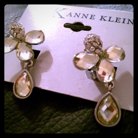Elegant Anne Klein clip back earrings, NEW