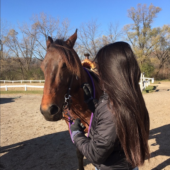 Meet your Posher, Dominique