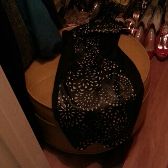 Dress - Picture 3 of 4