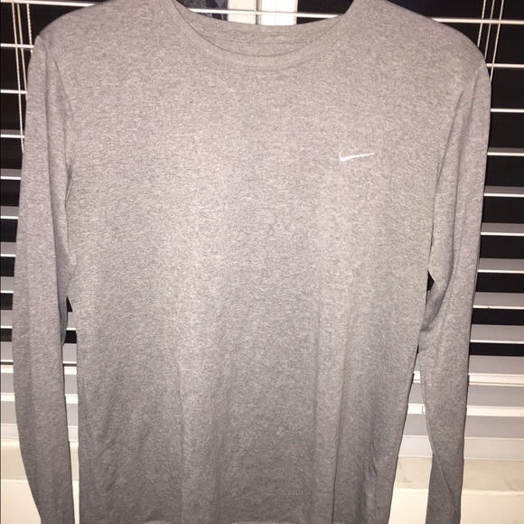 Nike long sleeve work out top
