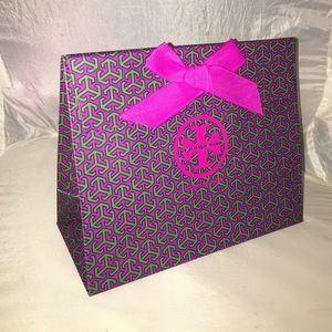 Purple triangular gift bag small READ
