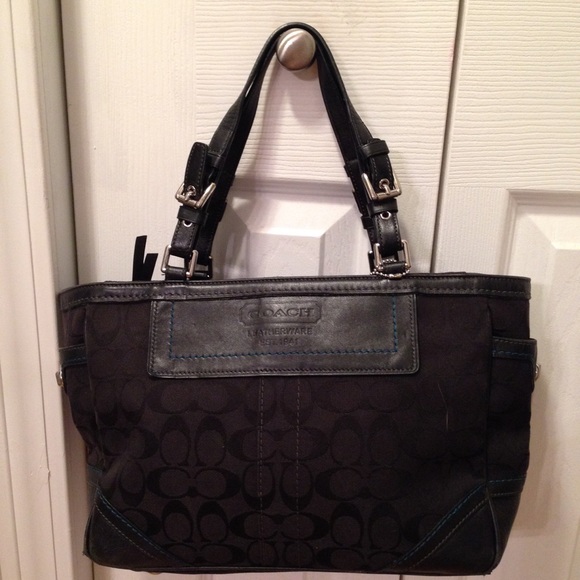 Coach Handbags - 30 MIN FLASH SALE - Authentic Coach Purse