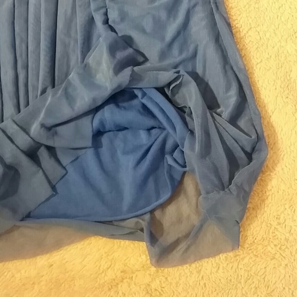 Blue Top - Picture 3 of 4