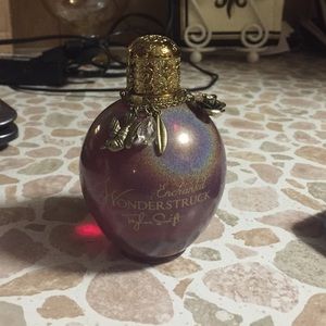 Enchanted Wonderstruck perfume by Taylor Swift