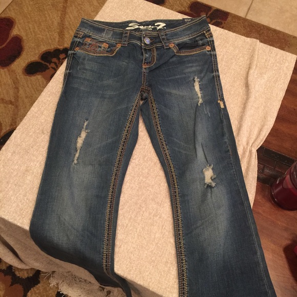 Brand new distressed Seven7 jeans with tags