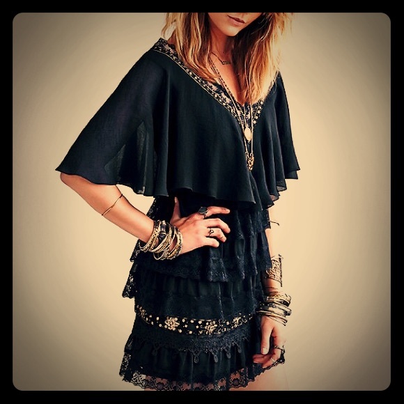 Free People Dresses & Skirts - NEW FREE PEOPLE Caplet Tiered Mini Dress Size 10🌸