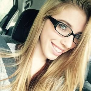 Meet your Posher, Carolyn