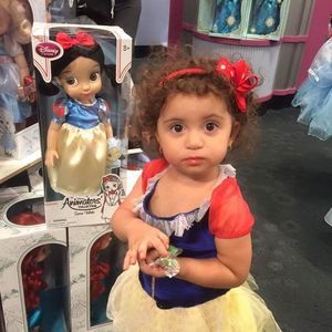 Meet your Posher, Gena