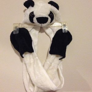 Panda hat and glove combo. 🐼