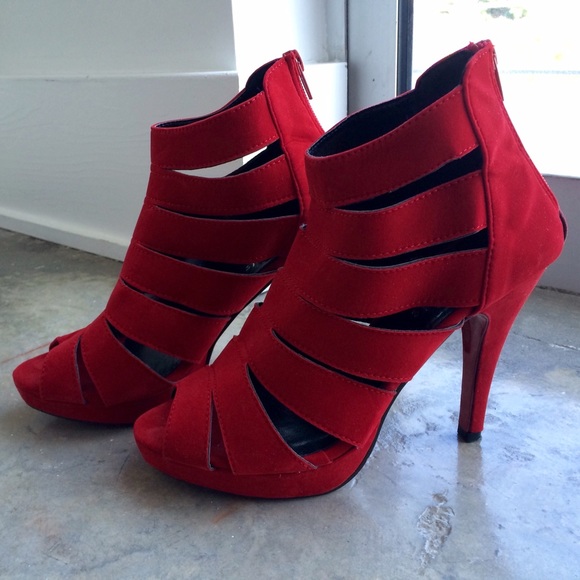 Red Strappy Pumps!