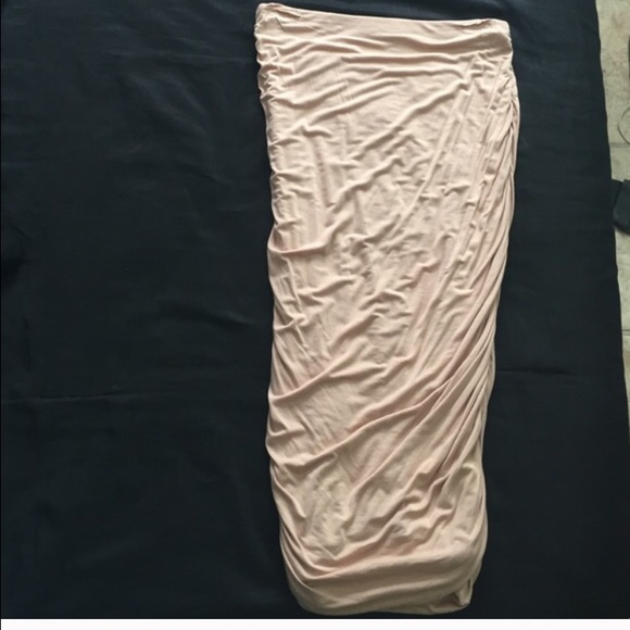 Missguided Ruched Nude Skirt - Picture 4 of 4
