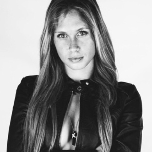 Meet your Posher, Nikki - Picture 1 of 1