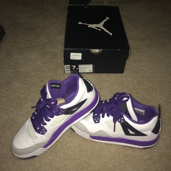 Air Jordan Retro 4s