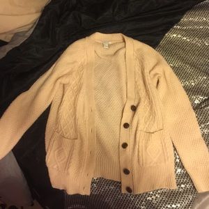 Cream Cardigan ☃🎄