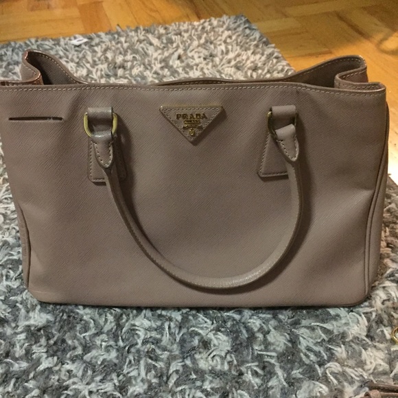 ❌PRICE REDUCED❌Prade Saffiano Lux Tote