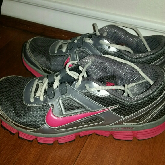 2 pairs of Nikes