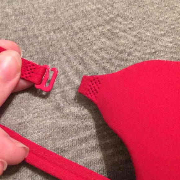 SOLD ON MERCARI 34b Victoria Secret bra - Picture 4 of 4