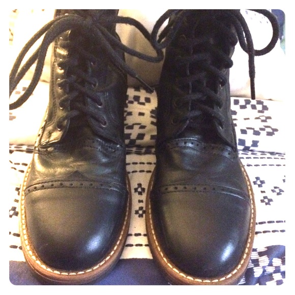 Men's size 8 Steve Madden Lace up Boots