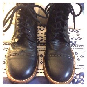 Men's size 8 Steve Madden Lace up Boots