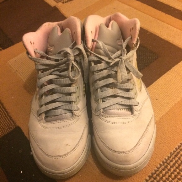 Jordan 5 shy gray size 7.5 men's 9.5 women's