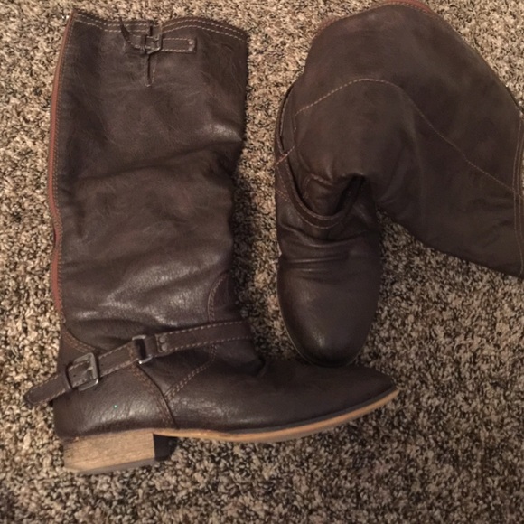 Brown boots