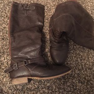 Brown boots