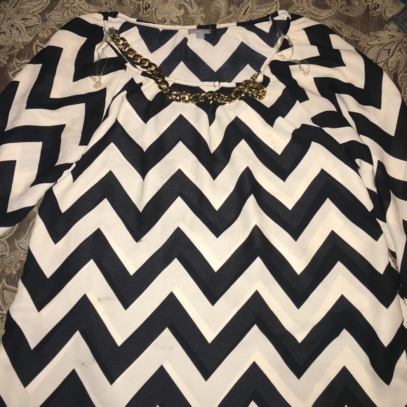 Charlotte Russe black and beige chevron blouse - Picture 1 of 4