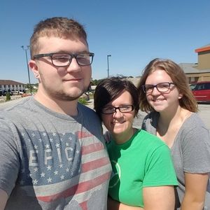 Meet your Posher, Melissa