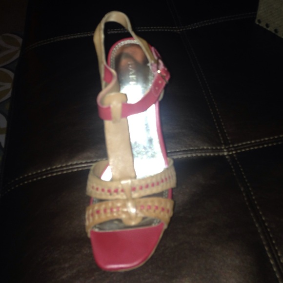 Baker's Heels - Picture 2 of 4