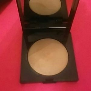 Laura Mercier Matte Radiance Bake PoweHighlight 01