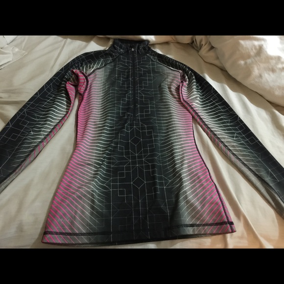 Nike rare xs
