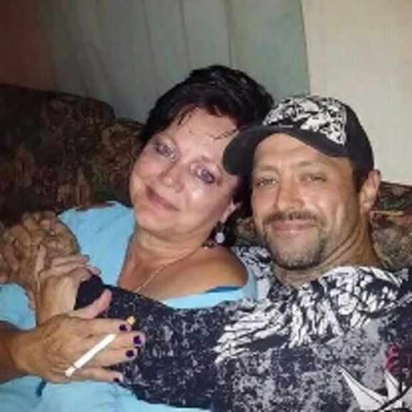 Meet your Posher, Deborah - Picture 2 of 4