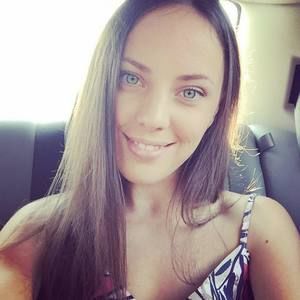 Meet your Posher, Nicoleta