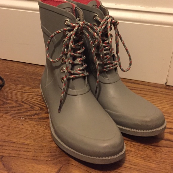 DKNY Gray Jetway Rainboots