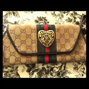 Gucci clutch