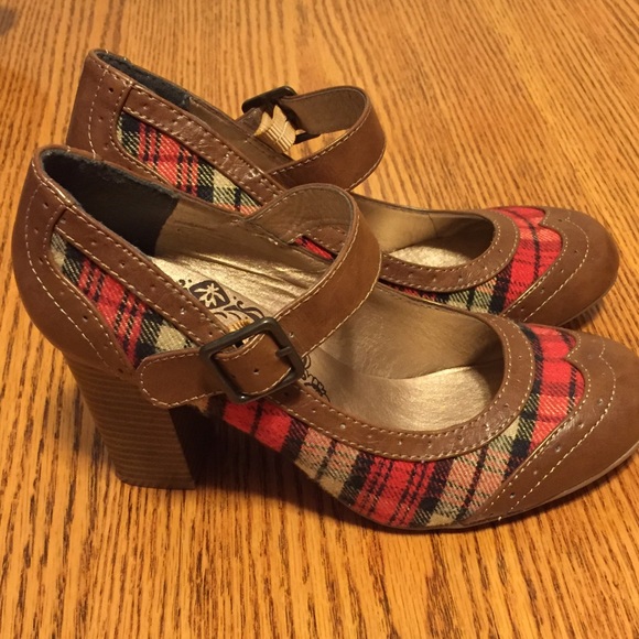 Mudd, red plaid heels.
