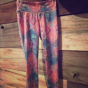 Aztec print leggings