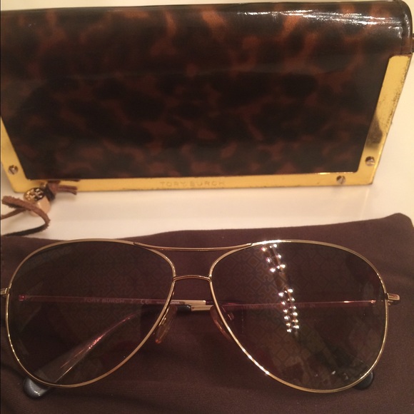 Authentic Tory Burch sunglasses. main image 4