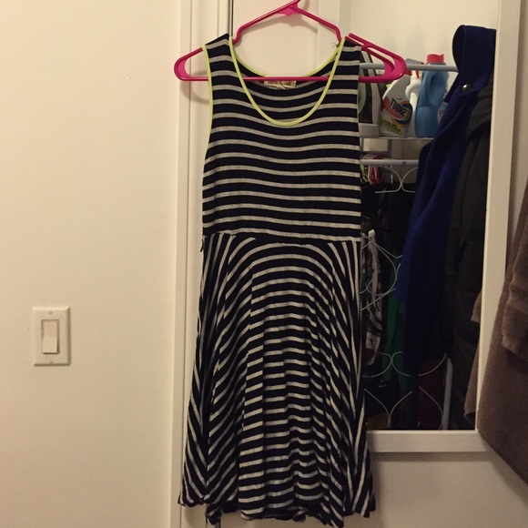 Alice + Olivia Medium green and blue dress