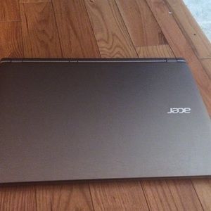 Acer aspire touchscreen laptop