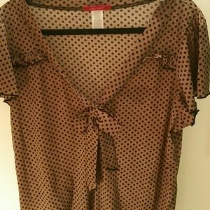 Pola dot bow front top