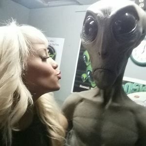 Meet your Posher, Toni