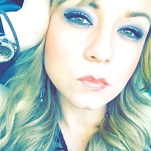 Meet your Posher, Cortney