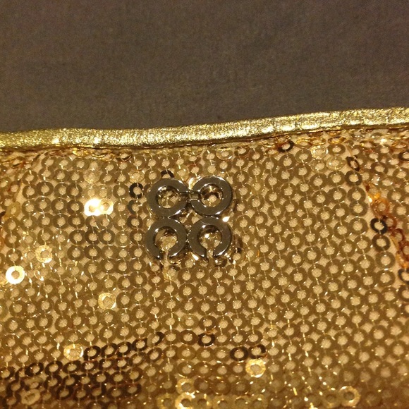 Authentic Coach gold sequin wristlet - Picture 2 of 4